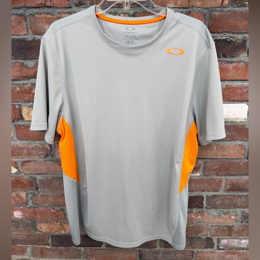 Oakley Men's Motion Short Sleeve Training Shirt